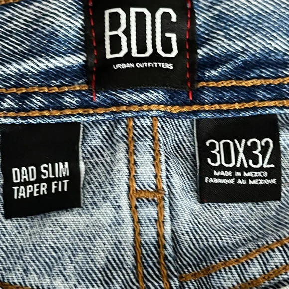 Urban Outfitters Dad Slim Taper Fit Jeans - Size 30x32 - Picture 5 of 9